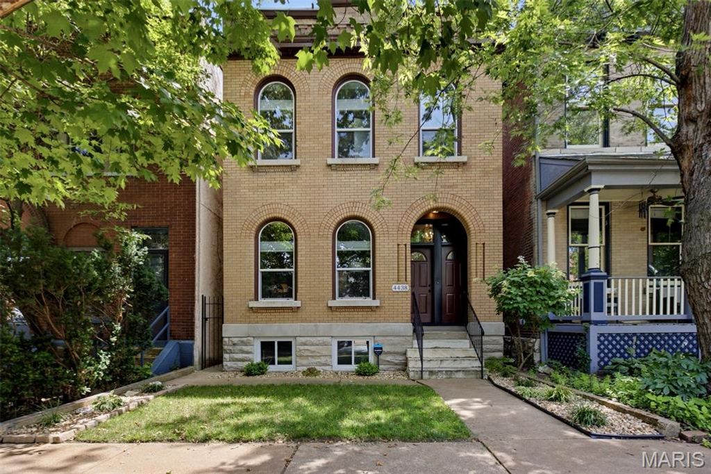 4438 Arco Avenue, St Louis, MO 63110