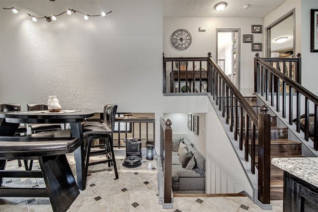 6112 Farmingdale Drive, Arlington, TX 76001
