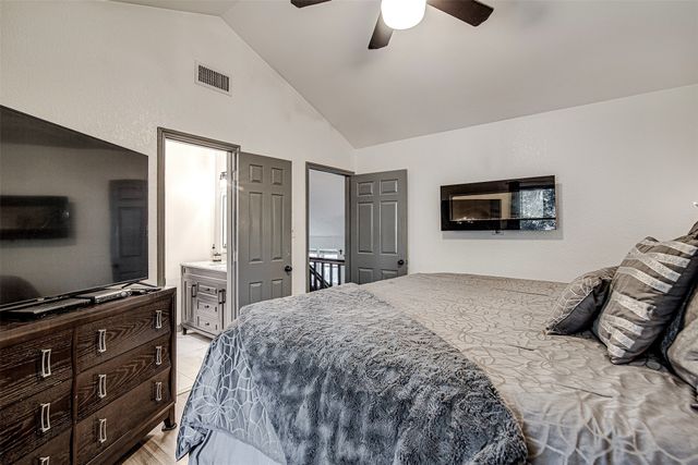 6112 Farmingdale Drive, Arlington, TX 76001