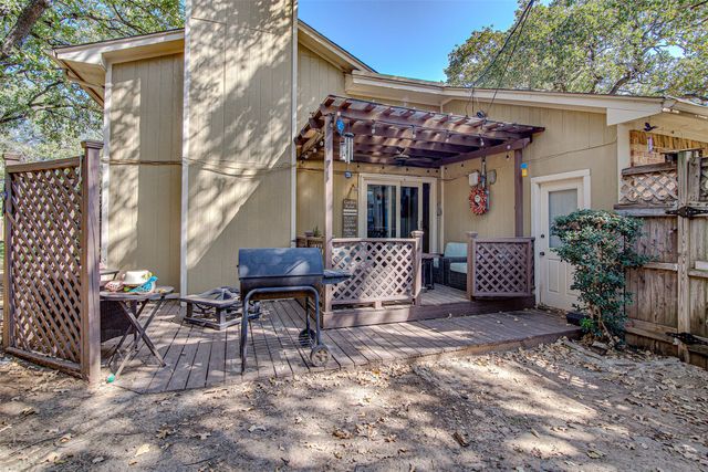 6112 Farmingdale Drive, Arlington, TX 76001