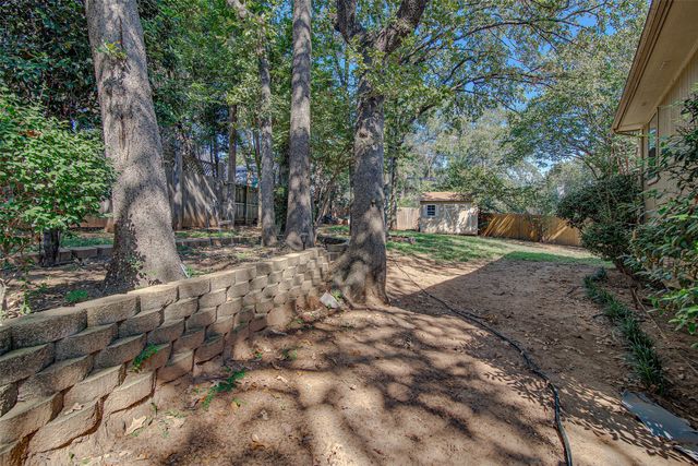 6112 Farmingdale Drive, Arlington, TX 76001