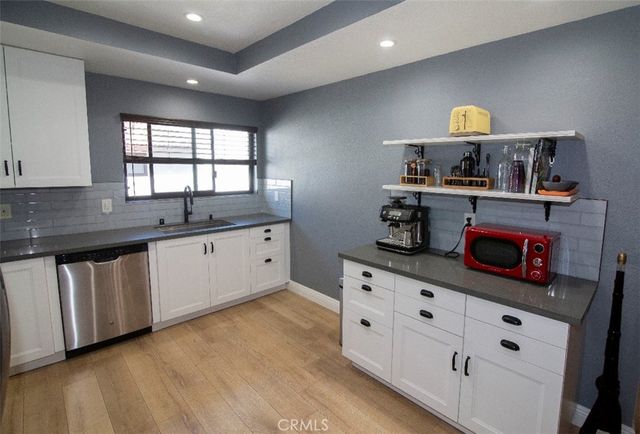 6255 Canoga Avenue 18, Los Angeles, CA 91367