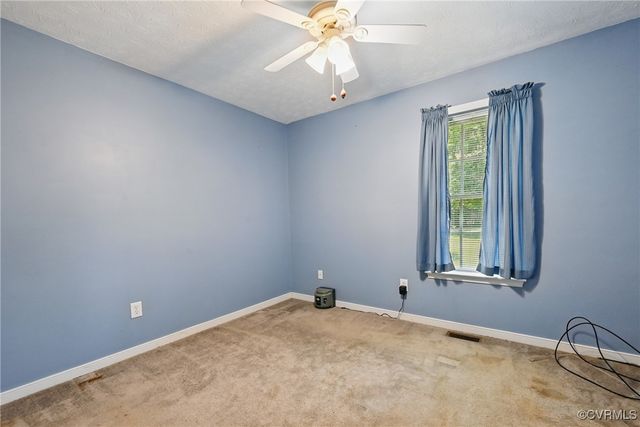1590 Kimbrook Ln, Sandston, VA 23150