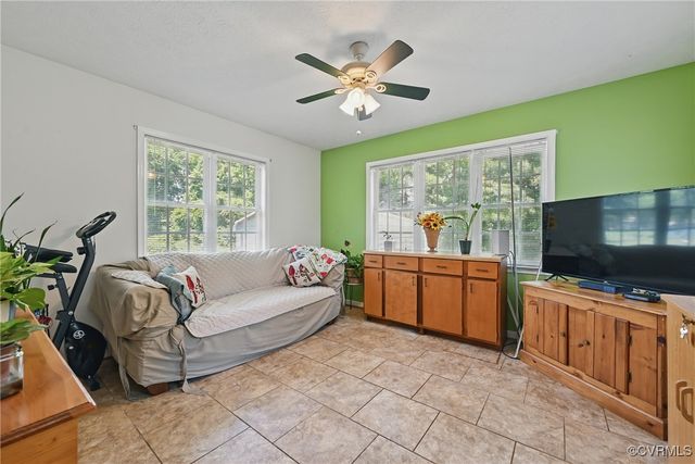 1590 Kimbrook Ln, Sandston, VA 23150