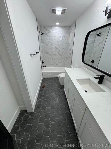 9214 N 184th East Avenue, Owasso, OK 74055