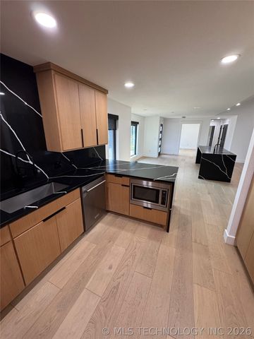 9214 N 184th East Avenue, Owasso, OK 74055