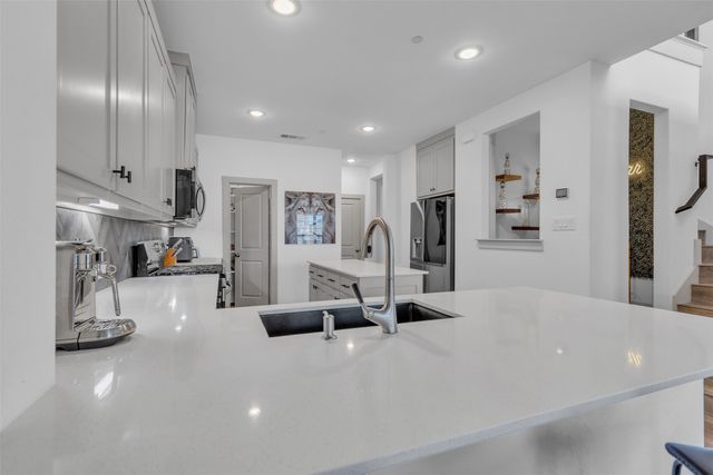 682 Claire Lane, Lewisville, TX 75067