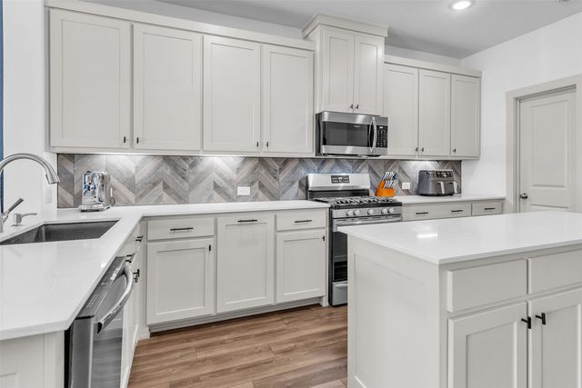 682 Claire Lane, Lewisville, TX 75067