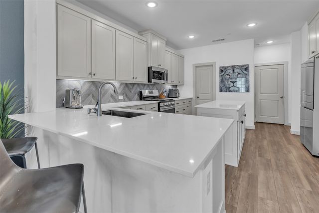 682 Claire Lane, Lewisville, TX 75067