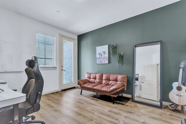 682 Claire Lane, Lewisville, TX 75067