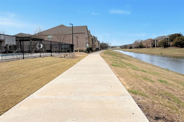 682 Claire Lane, Lewisville, TX 75067