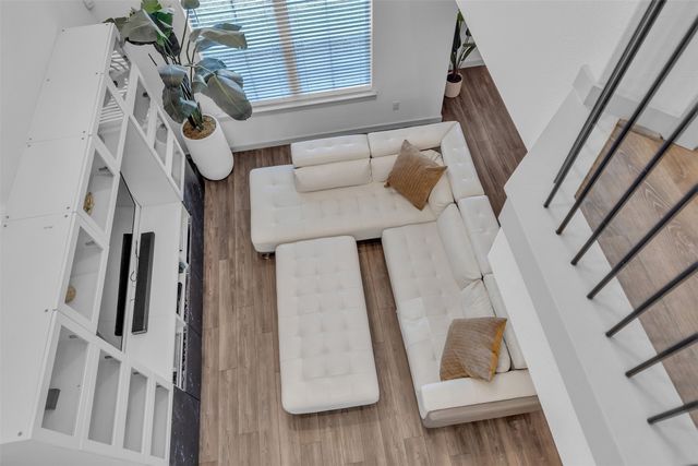 682 Claire Lane, Lewisville, TX 75067