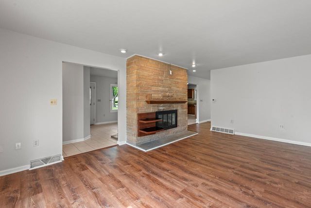 5404 N BETHMAUR LANE, Milwaukee, WI 53209