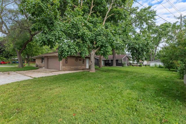 5404 N BETHMAUR LANE, Milwaukee, WI 53209