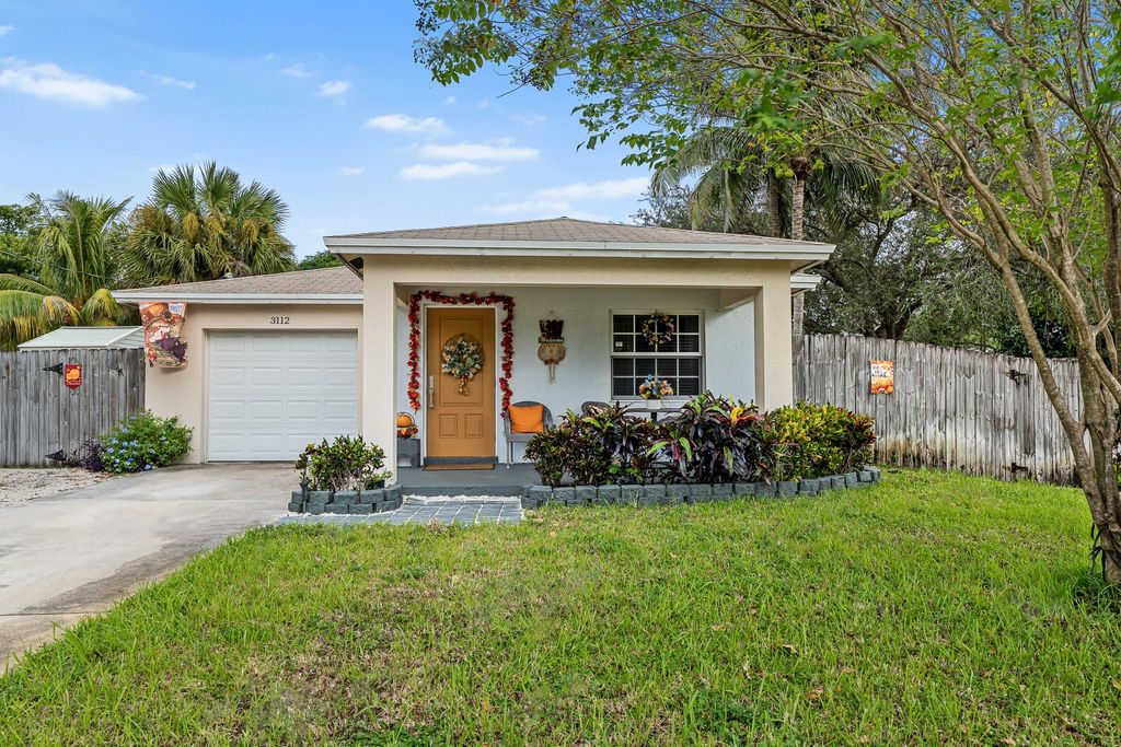 3112 NE 17th Ave, Pompano Beach, FL 33064