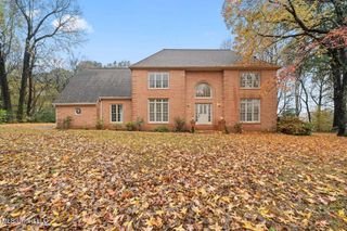 6965 Fox Chase Drive, Southaven, MS 38671