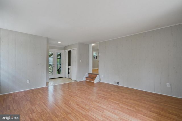 7421 NIGH RD, Falls Church, VA 22043