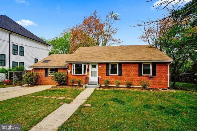 7421 NIGH RD, Falls Church, VA 22043