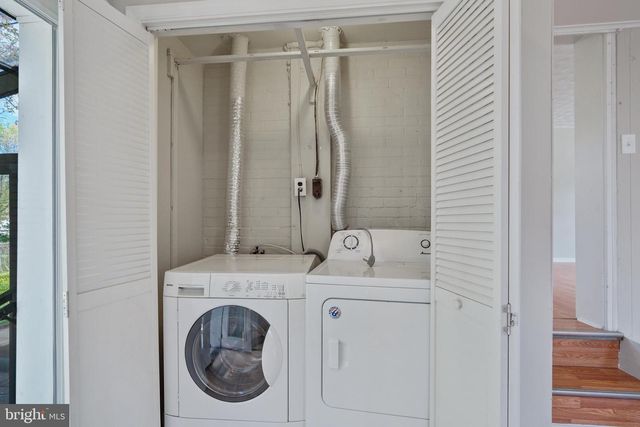 7421 NIGH RD, Falls Church, VA 22043