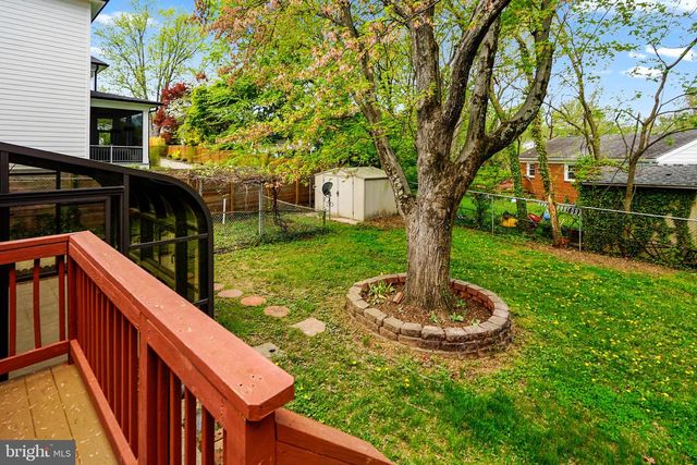 7421 NIGH RD, Falls Church, VA 22043