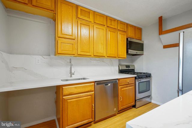 7421 NIGH RD, Falls Church, VA 22043