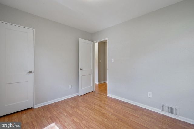 7421 NIGH RD, Falls Church, VA 22043