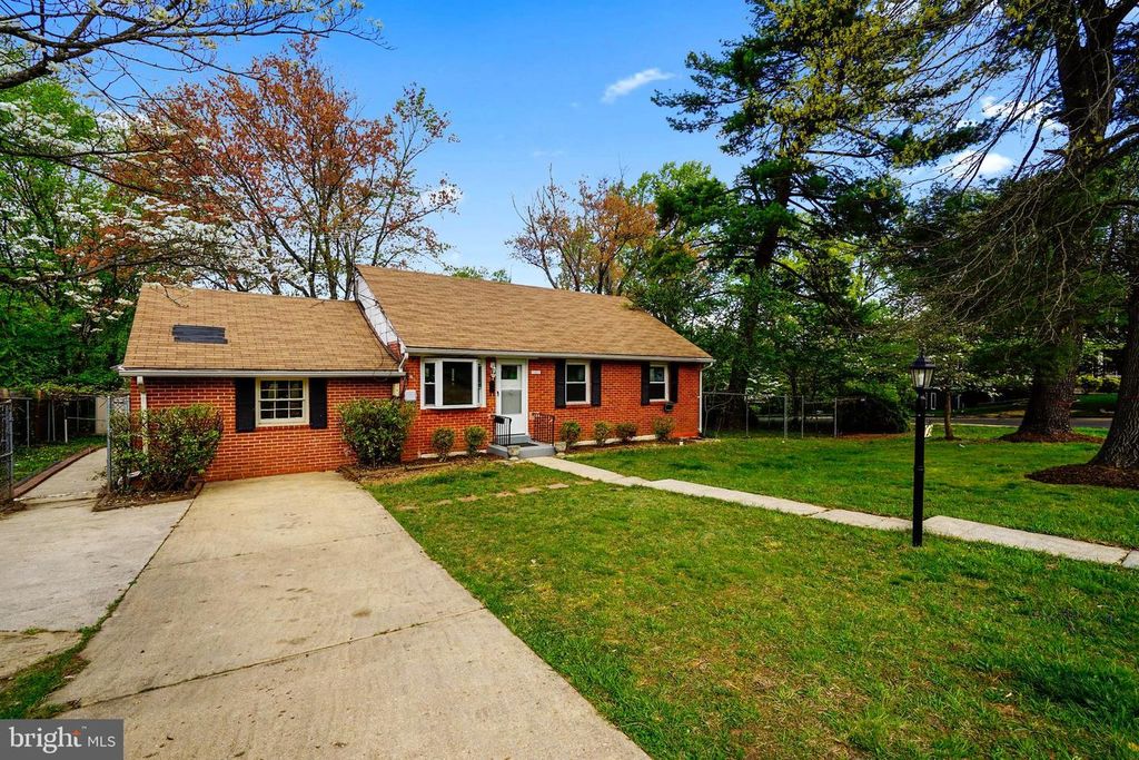 7421 NIGH RD, Falls Church, VA 22043