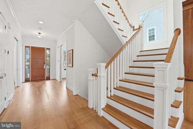 1614 N JACKSON ST, Arlington, VA 22201