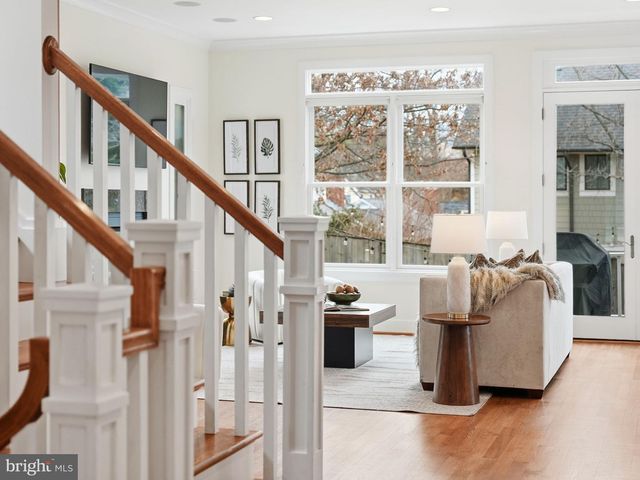 1614 N JACKSON ST, Arlington, VA 22201