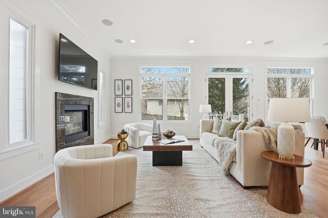 1614 N JACKSON ST, Arlington, VA 22201