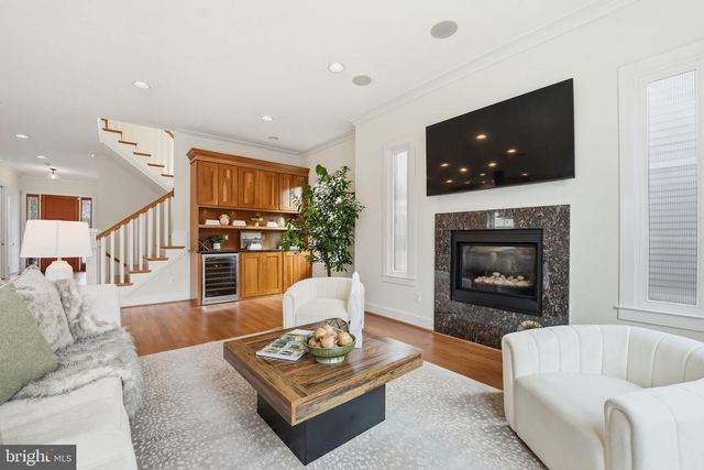 1614 N JACKSON ST, Arlington, VA 22201