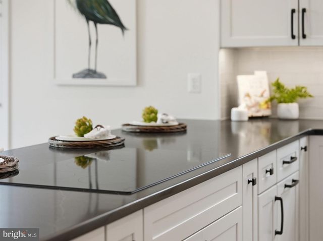 1614 N JACKSON ST, Arlington, VA 22201