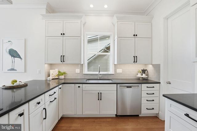 1614 N JACKSON ST, Arlington, VA 22201