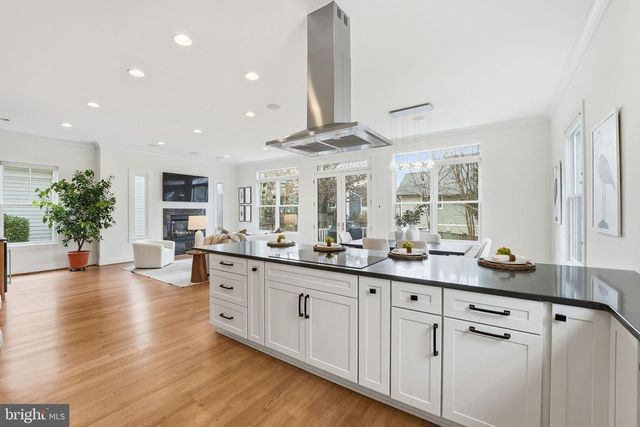 1614 N JACKSON ST, Arlington, VA 22201