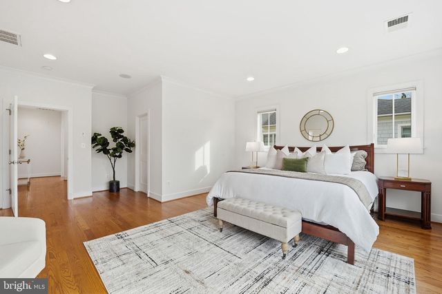 1614 N JACKSON ST, Arlington, VA 22201