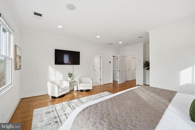 1614 N JACKSON ST, Arlington, VA 22201