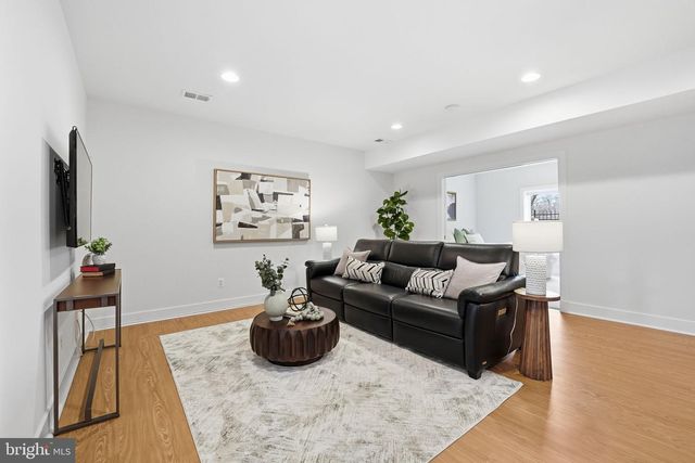 1614 N JACKSON ST, Arlington, VA 22201