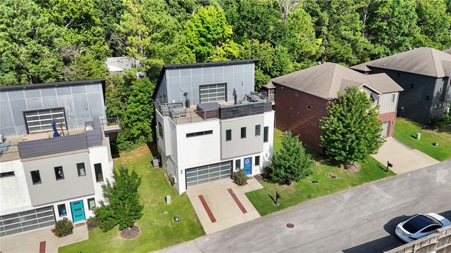 1546 N Desoto Place, Fayetteville, AR 72703