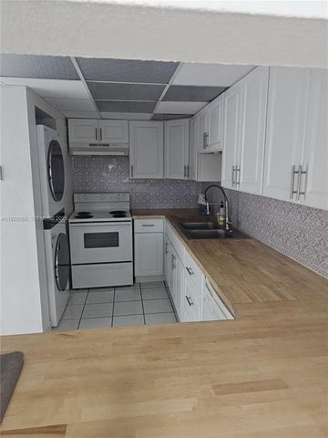 10000 NW 80th Ct 2430, Hialeah Gardens, FL 33016