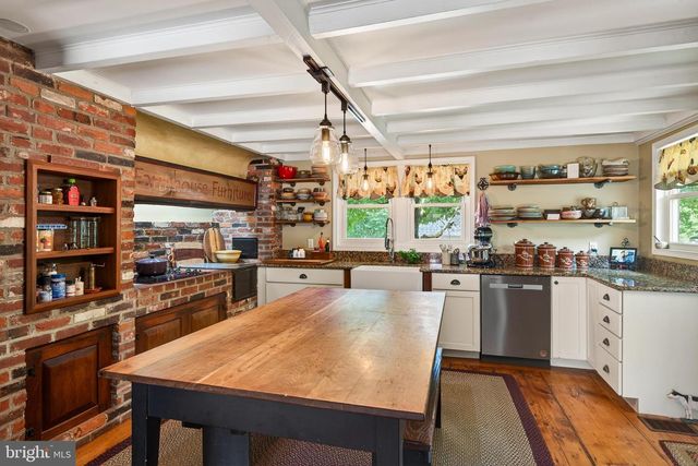 866 SHAVERTOWN RD, Garnet Valley, PA 19060