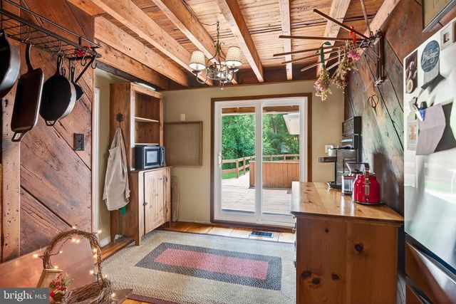 866 SHAVERTOWN RD, Garnet Valley, PA 19060