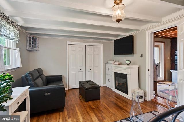 866 SHAVERTOWN RD, Garnet Valley, PA 19060