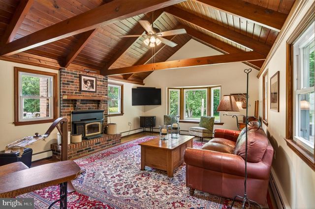 866 SHAVERTOWN RD, Garnet Valley, PA 19060