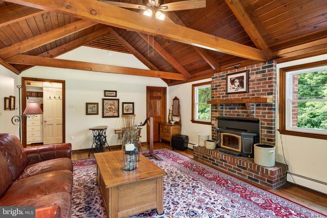 866 SHAVERTOWN RD, Garnet Valley, PA 19060