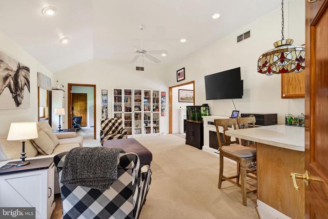 866 SHAVERTOWN RD, Garnet Valley, PA 19060