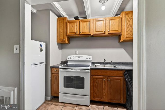 866 SHAVERTOWN RD, Garnet Valley, PA 19060