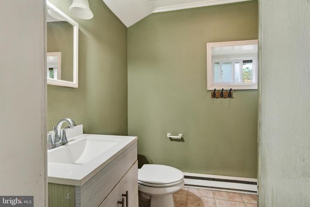 866 SHAVERTOWN RD, Garnet Valley, PA 19060