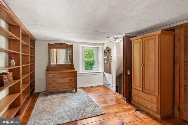 866 SHAVERTOWN RD, Garnet Valley, PA 19060