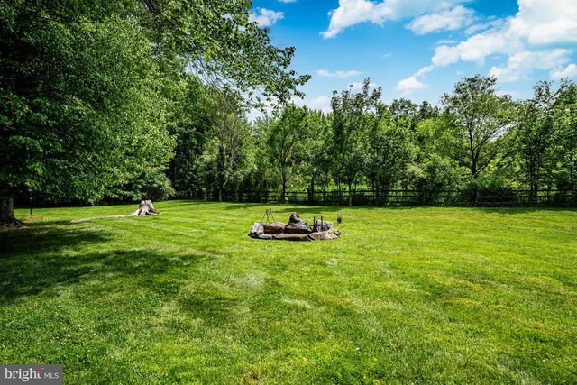 866 SHAVERTOWN RD, Garnet Valley, PA 19060