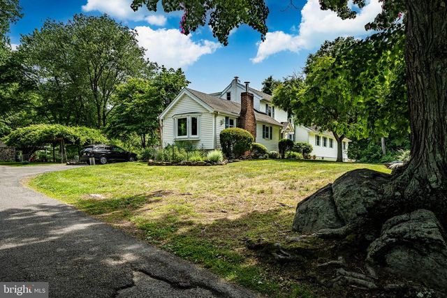 866 SHAVERTOWN RD, Garnet Valley, PA 19060